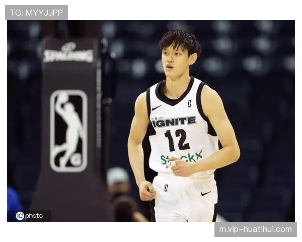 篮网宣布裁掉中国球员曾凡博 结束短暂合作关系 篮网宣布裁掉中国球员曾凡博 结束短暂合作关系